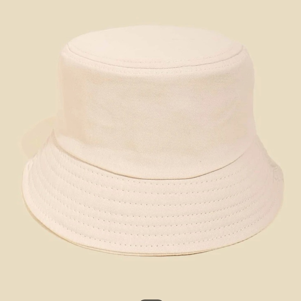 🌺 Light tan beige bucket hat
